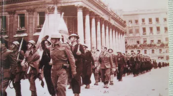 Défilé à Bordeaux le 28 avril 1945