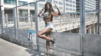 PARIS IS VOGUING