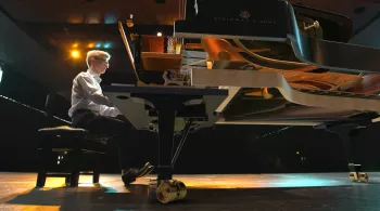 AU COEUR DES MACHINES