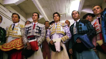 MATADORS EN TENUE