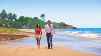 MEURTRES AU PARADIS - Joséphine Jobert et Kris Marshall