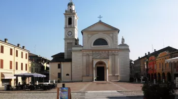 Place de la mairie de la commune de Brescello