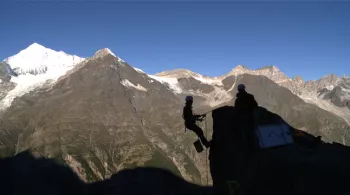 Les glaciers rocheux, des géants sous surveillance