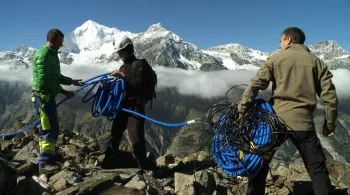 Les glaciers rocheux, des géants sous surveillance