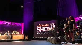 le plateau du Presque Late Show