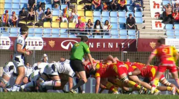 jOUEURS USAP/AGEN EN SITUATION DE MELEE