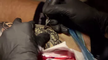 Et toi t'es tatoué où 
