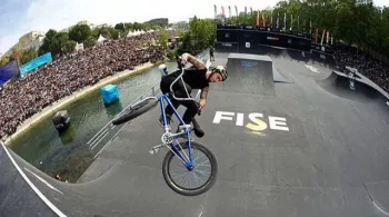 Figure accrobatique Fise de Montpellier