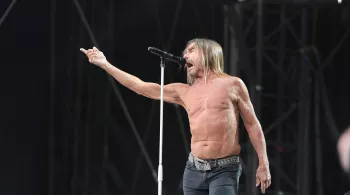 Iggy Pop au festival Rock en Seine 2016 / Monte le son, France 4