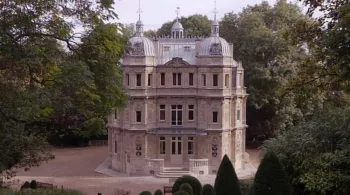 UNE MAISON UN ARTISTE