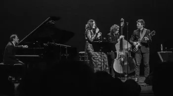 TROIS FEMMES