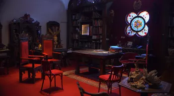 LES MAISONS INSOLITES DE PARIS