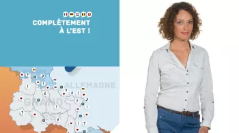 Complètement à l'Est - Aurélie Renard