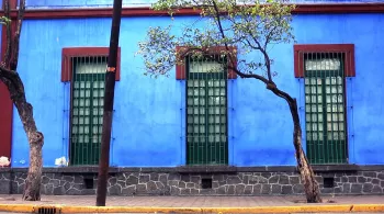 UNE MAISON UN ARTISTE