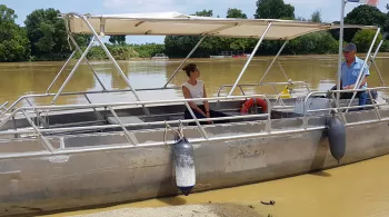 France et Sébastien embarquent pour une découverte de la Garonne