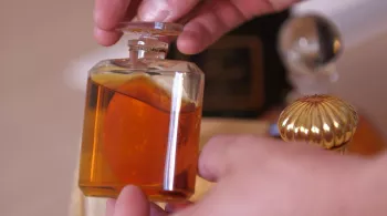 PARFUMS, LES SECRETS DU MADE IN FRANCE