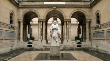 Collège de France la cour Budé