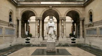 La cour Budé