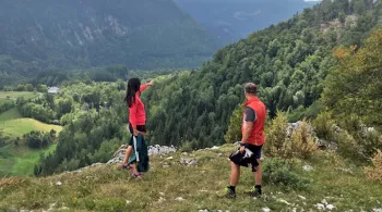 Au fil de cette nouvelle aventure, Gaëlle fait des rencontres sportives et  passionnantes : Robert Deschamps, du Delta Club du Haut-Jura Grégory Lemaire, moniteur sportif Lucas Humbert, accompagnateur en montagne Guillaume Vannier, du Parc Gaïa Loisirs Servane Candat, du Parc Gaïa loisirs  Suivez notre aventurière pour une Virée sportive dans le Haut-Jura !  Un magazine C’est là ! en Bourgogne Franche-Comté Présenté par Gaëlle Grandon réalisé par Loïc Mahé  Diffusé dimanche 2 décembre  2018 à 12h55 sur Fran