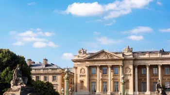 Façade hôtel de Crillon copyright : Hôtel de Crillon, A Rosewood Hotel 