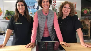 ça roule en cuisine - Josyane et Meriem et Sophie Menut - crédit FTV