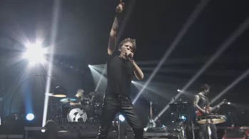 Hubert-Félix Thiéfaine en concert à l'AccorHotels Arena - Morgan Production