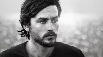  UN JOUR UN DESTIN :: « Alain Delon, la solitude d'un fauve »