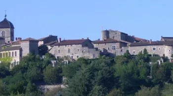 pérouges