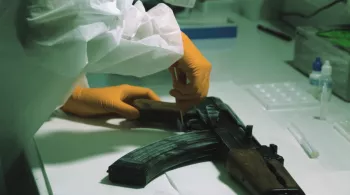 POLICE SCIENTIFIQUE, LE CRIME A LA LOUPE