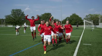 LES ATTAQUANTES