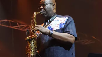 Hommage à Manu Dibango  sur Réunion la 1ère