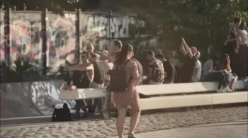 La rue est à nous 