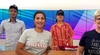 Julien Le Floch Chargé de projet mobilités association Alisée, Ahlam Noussair, Marion Andro Co-dirigeante agence B Side, Nelly Gilbert, coiffeuse et créatrice des casquettes et tee-shirts.