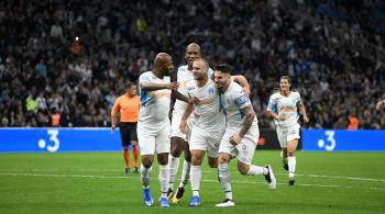 Footballeurs à Marseille pour le Match des Héros