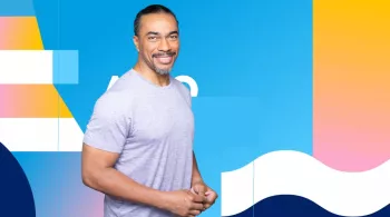 Durant tout l’été 2024, le temps s’est comme arrêté. 29 jours au total durant lesquels la France n’a plus échangé que… des mots d’amour. En 30 minutes, ce magazine revient sur les meilleurs moments vécus par nos sportifs et personnalités ultramarins. De la chanteuse lyrique Axelle St-Cire, en passant par Teddy Riner ou encore Kauli Vaast, à la fermeture musicale par Luan Pommier, « Aito » propose de revivre les émotions intenses que nous ont procurées les Jeux Olympiques et Paralympiques de Paris 2024.