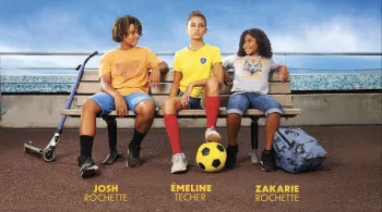 Eva, jeune réunionnaise de 11 ans, voit sa vie chamboulée quand elle découvre avec ses deux amis Alix et Rémi que leur « repaire », l’endroit où ils passaient leur temps libre est détruit.