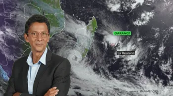 Il y a tout juste un an, le 28 février 2025, La Réunion retenait son souffle. Le passage du cyclone Garance allait marquer durablement les esprits et le paysage de notre île.