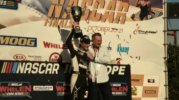 Ulysse - ou l'avenir incertain d'un jeune pilote de course atteint du spectre de l'autisme