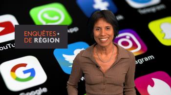Enquêtes de région - Sylvie Malal devant un écran de réseaux sociaux - crédit FTV