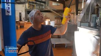 Les Nouveaux Défis, votre rendez-vous avec l’économie de l'île sur Réunion la 1ère. Chaque mois, Stéphanie Joannès vous invite dans les coulisses des entreprises et des industries de notre île à la découverte des secrets de la production locale et à la rencontre des hommes et des femmes qui font vivre l’économie.