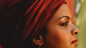 Gwendoline Absalon, la chanteuse à la voix envoûtante  sur la scène des Filaos du Sakifo 2021