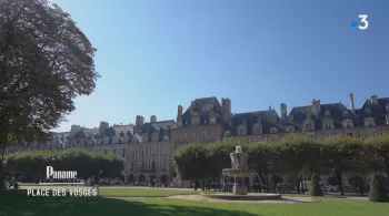 Place des Vosges.PNG