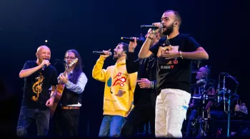 Simplement inoubliable. Ce concert à l’Accor Arena de Paris restera comme l’un des plus grands moments de l’histoire d’un groupe qui a marqué celle de la scène française depuis les vingt-cinq dernières années…