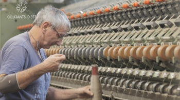 Courants d'Est - machine dans une usine de filage