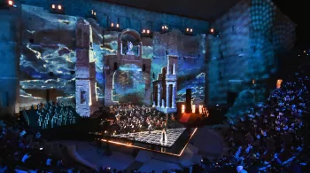 Le spectacle continue