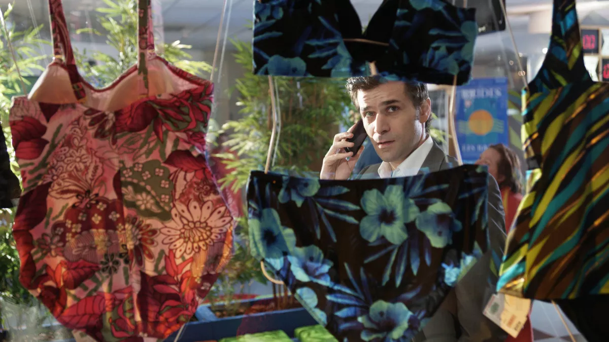 MINCE ALORS ! FILM DE CHARLOTTE DE TURCKHEIM AVEC LOLA DEWAERE, VICTORIA ABRIL… #REUNION 1ERE