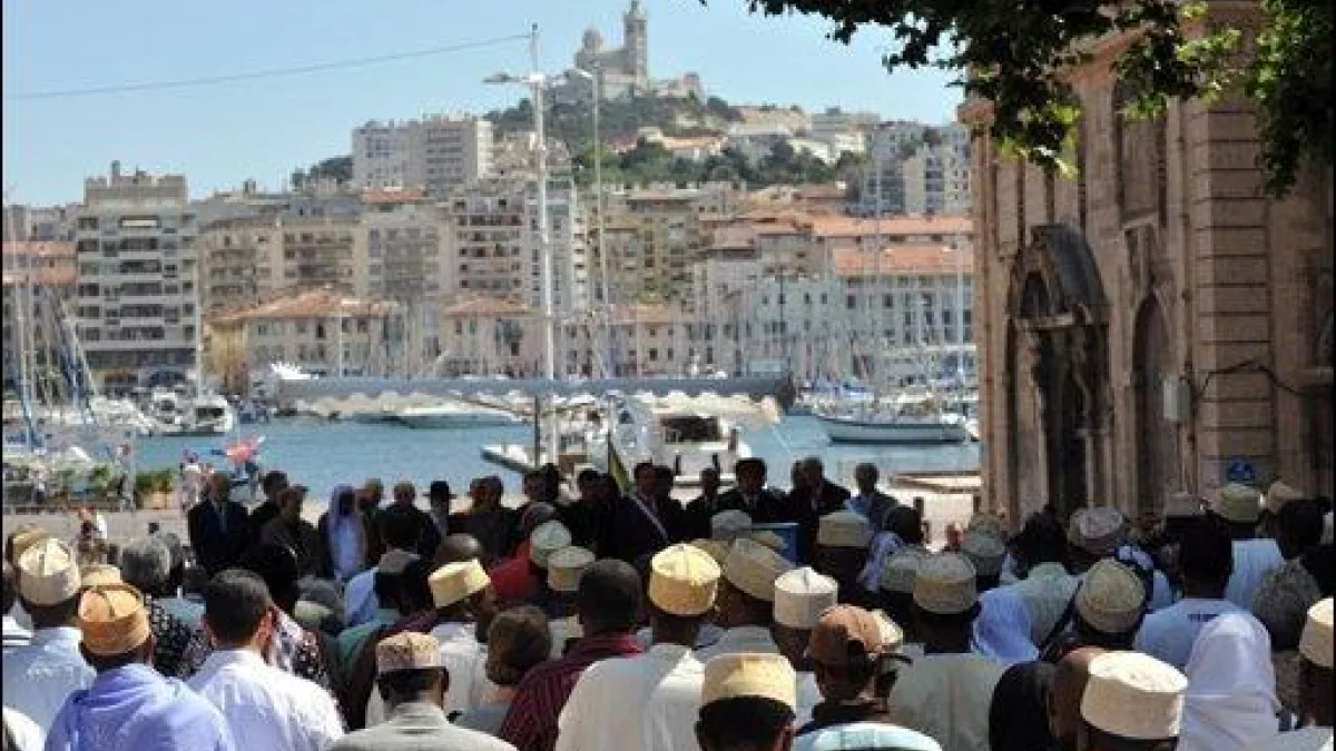 ARCHIPELS - PLANÈTE MARSEILLE ENFANTS DES COMORES