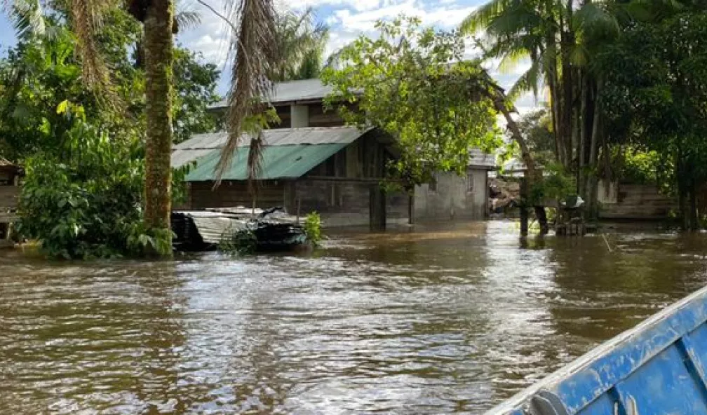 Crue du Maroni en Guyane