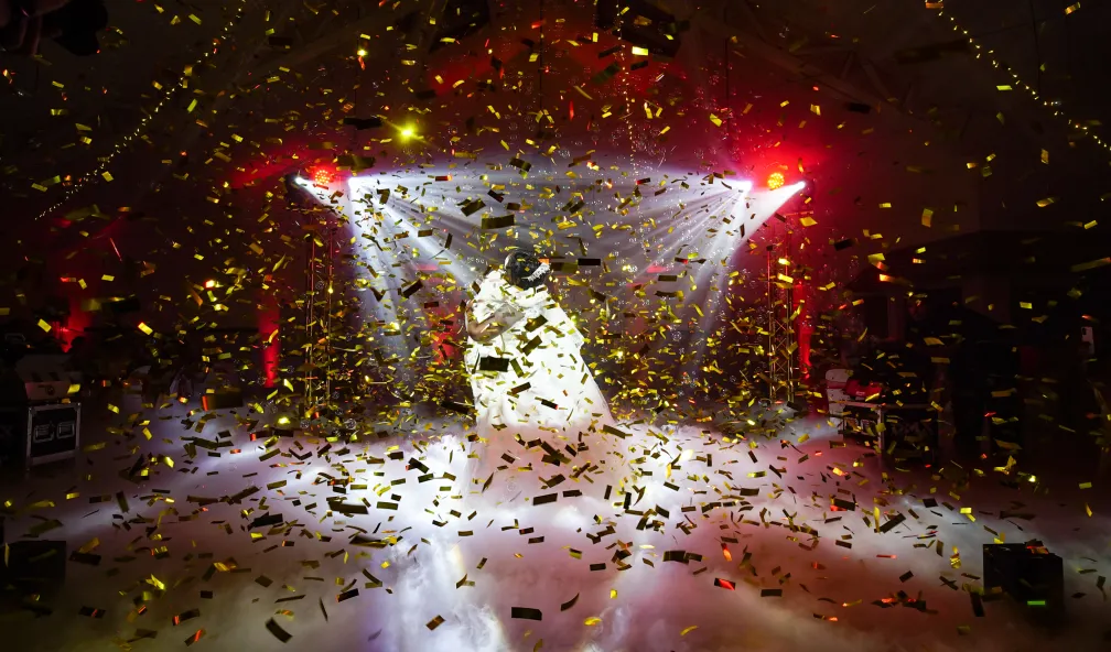 Entre eux, l’évidence s'est imposée comme une promesse d'apaisement. Née d'un échange sur les réseaux sociaux, leur rencontre a mis fin à des années de doutes et de blessures. 