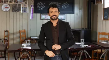 Willy vient déjeuner chez vous n°2 Pouzilhac Gard